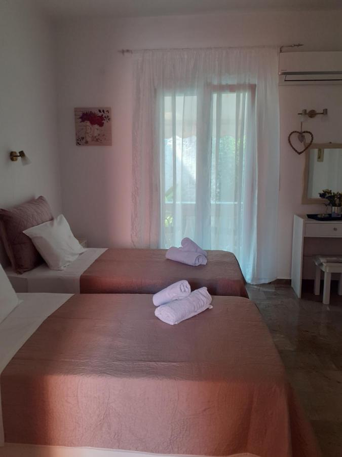 Marili Downstairs Apartments Rodas Exterior foto