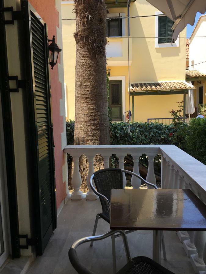 Marili Downstairs Apartments Rodas Exterior foto